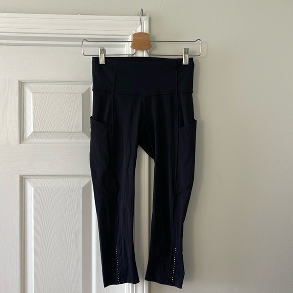 Lululemon Fast & Free Crop Legging 19” High Waist Pockets Black Size 4 - Picture 3 of 6